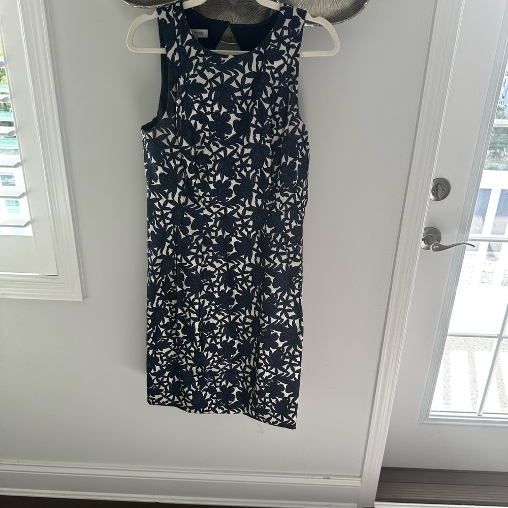 Kay Unger sleeveless tank style dress - size 14.  Navy and cream
